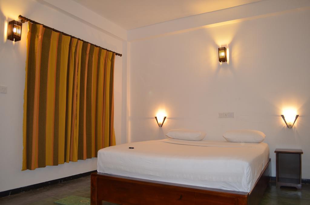 Luvi Lucas River Side Weligama Room photo